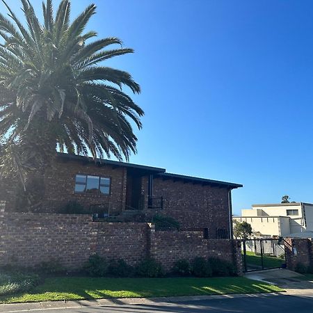 Gigi At The Palm Tree Hotel Plettenberg Bay Exterior foto